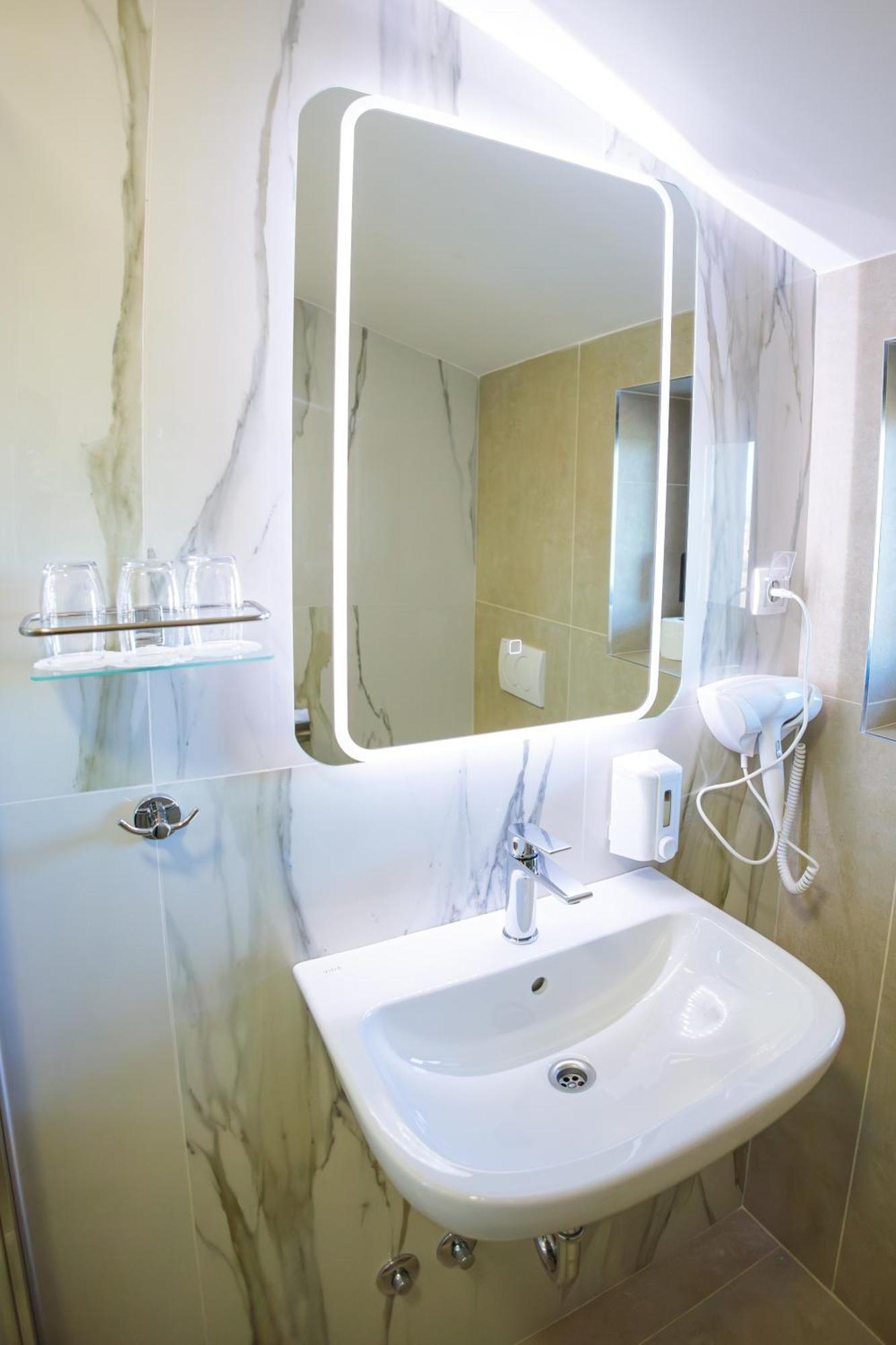 Konak Vukasinovic Hotel Beograd Ngoại thất bức ảnh
